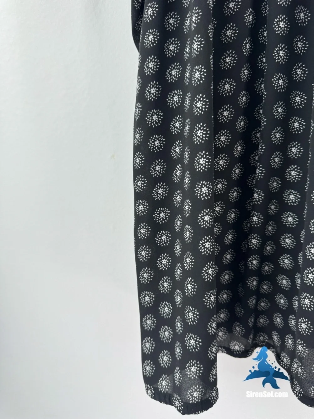 1324 LOFT Black White Star Print Swing Camisole Tank – Size M